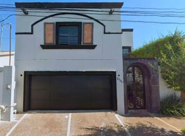 Casa de 5 habitaciones, Nuevo Laredo · Casa en Venta en Los Álamos, Nuevo Laredo.