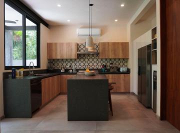 Casa de 4 habitaciones, Mérida · Casa de 4 Recamaras y Alberca en Cabo Norte, Mérida