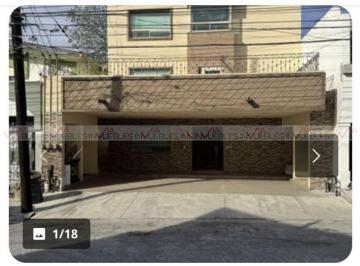 Casa · 324m² · 3 Estacionamientos · Casa en Venta en Contry Sol