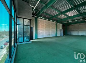 Local comercial · 296m² · 2 Recámaras · 2 Estacionamientos · Amplio Local Comercial en Renta Ubicado en Montes de Ame, Merida, Yucatan