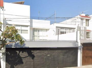 Casa de 4 habitaciones, Coyoacán · Casa en Churubusco de Recuperacion Bancaria!