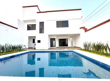 Casa · 450m² · 4 Recámaras · 4 Estacionamientos · Casa 3 de Mayo