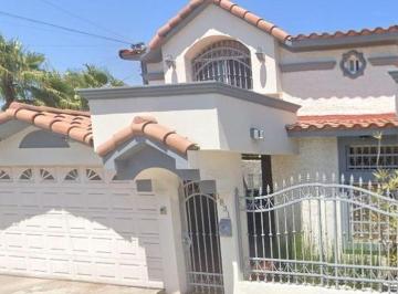 Casa de 4 habitaciones, Tijuana · Lasm08 - Hermosa Casa de Dos Niveles en Av de Las Brisas