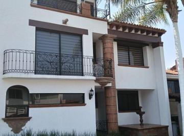 Casa de 5 habitaciones, Morelia · Se Vende Cerca de Tres Marias Morelia Fraccionamiento Cumbres de Morelia