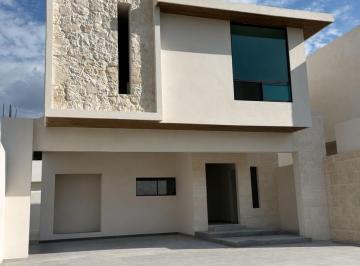 Casa · 260m² · 3 Recámaras · 2 Estacionamientos · Casa - Fraccionamiento Valle Fontana