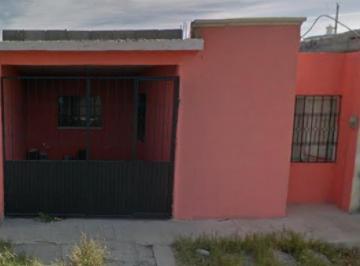 Casa de 2 habitaciones, Saltillo · Linda Casa en Remate en Fracc. Mirasierra, Saltillo, Coahuila