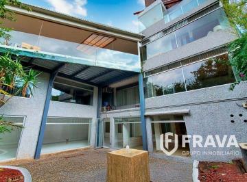 Edificio , Guadalajara · Edificio de Oficinas en Venta en Jardines del Bosque