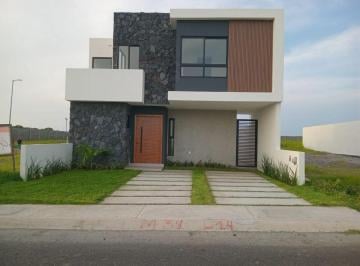 Casa de 3 habitaciones, Alvarado · Se Vende Casa con Recamara en Planta Baja
