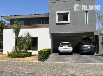 Casa en condominio de 4 habitaciones, Tlajomulco de Zúñiga · Casa 300 m² con 4 Recámaras en Venta en San Agustín