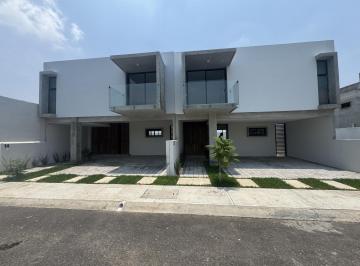 Casa · 163m² · 3 Recámaras · 2 Estacionamientos · Casa en Venta con Alberca en Lomas del Mediterráneo Riviera Veracruzana Alvarado Veracruz