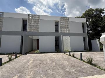 Casa · 140m² · 3 Recámaras · 2 Estacionamientos · Venta de Casa en Cholul Mérida Yucatán