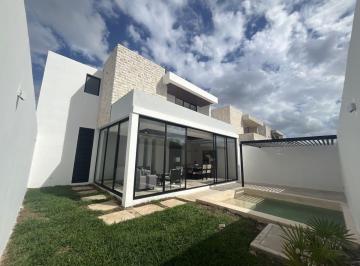 Casa de 4 habitaciones, Mérida · Casa en Venta con 4 Recámaras en Temozón Norte, Mérida