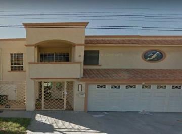 Casa de 5 habitaciones, Tijuana · Hermosa Casa de Recuperación Bancaria Ubicada en Playas de Tijuana + No Créditos*