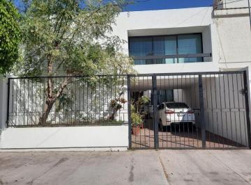 Casa de 4 habitaciones, Zapopan · Casa en Venta, Col. Jardines de Guadalupe, Zapopan, Jalisco