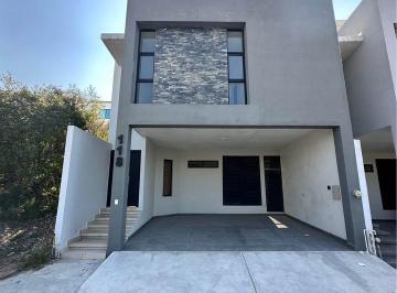 Casa · 312m² · 4 Recámaras · 2 Estacionamientos · Casa Nueva de 3 Niveles en Cumbres Elite Premier