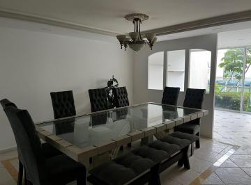 Casa · 280m² · 3 Recámaras · 2 Estacionamientos · Casa Baja de Precio en Interlomas