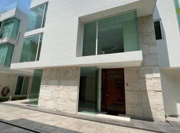 Casa · 4 Recámaras · 4 Estacionamientos · Casa en Venta en Coyoacan con Roof Top