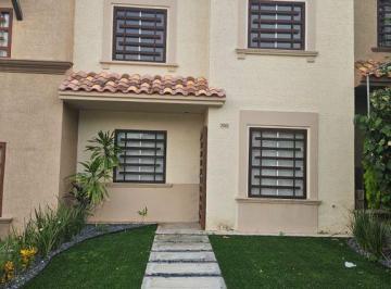 Casa · 105m² · 3 Recámaras · 2 Estacionamientos · Casa en Venta en Stanza Albaterra, Residencial