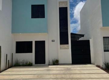 Casa en condominio · 80m² · 3 Recámaras · 1 Estacionamiento · Casa en Venta en Privada Puerta del Sol, Mazatlan, Sinaloa