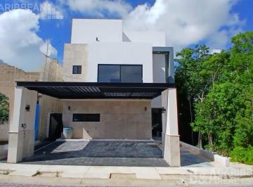 Casa · 354m² · 5 Recámaras · 2 Estacionamientos · Casa - Fraccionamiento Vía Cumbres