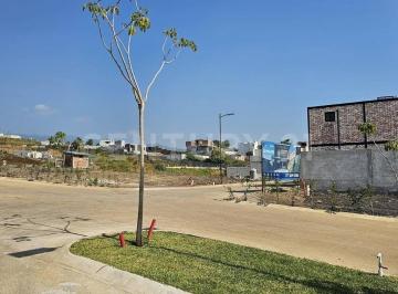 Terreno / Lote · 180m² · Venta de Terreno de 180 m, Escriturado en Condominio Cumbres de San Nicolás