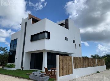 Casa · 499m² · 4 Recámaras · 6 Estacionamientos · Casa en Venta en Country Club, Cancún