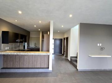 Casa · 212m² · 3 Recámaras · 2 Estacionamientos · Casa en Altozano El Nuevo Queretaro