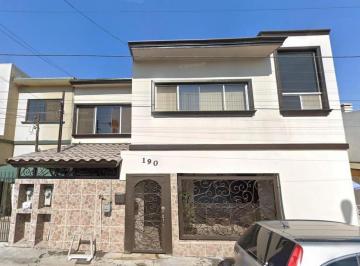 Casa de 4 habitaciones, Tijuana · Hermosa Casa de Recuperación Bancaria Ubicada en Tijuana Baja California *no Créditos*
