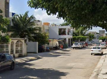 Casa de 3 habitaciones, Solidaridad · Casa en Venta, Cesión Inmediata, en Playa del Carmen, Quintana Roo - Ayrt