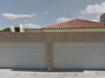 Casa de 3 habitaciones, Torreón · Hermosa Casa de Recuperación Bancaria en Venta en Torreón Jardín, Torreón, Coah.