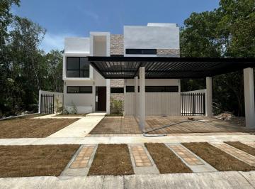 Casa · 340m² · 3 Recámaras · 3 Estacionamientos · Casa - Fraccionamiento Ciudad Mayakoba