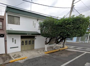 Casa de 4 habitaciones, Gustavo A. Madero · Casa en Churubusco Tepeyac de Remate bancario.¡Inversion Segura!
