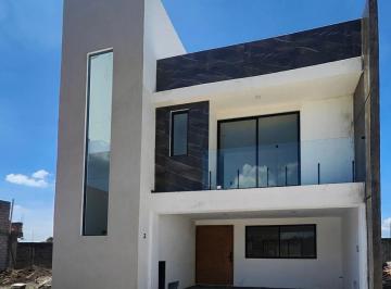 Casa de 3 habitaciones, Cuautlancingo · Casa en Preventa en Residencial Altana