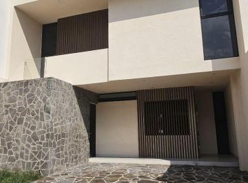 Casa · 192m² · 3 Recámaras · 2 Estacionamientos · Casa - Residencial Santa Fe