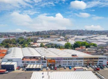 Bodega comercial · 1800m² · Bodega Industrial en Renta