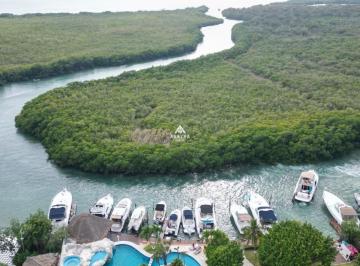 Casa en condominio de 4 habitaciones, Benito Juárez · Casa en Venta Zona Hotelera Cancun