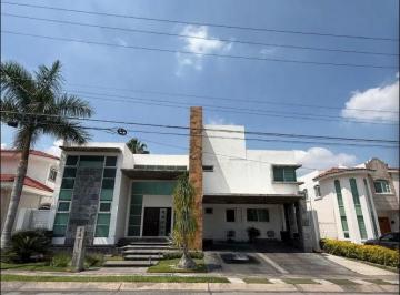 Casa en condominio de 4 habitaciones, Tlajomulco de Zúñiga · Venta de Casa en Casa Fuerte Tlajomulco