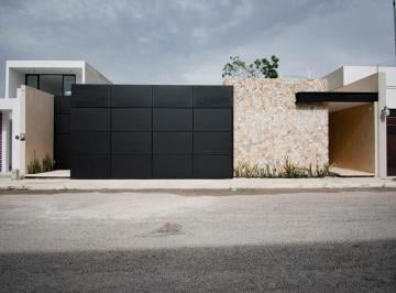Casa de 3 habitaciones, Mérida · Casa en Renta, Col Altabrisa, Merida