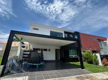 Casa en condominio de 4 habitaciones, Zapopan · Casa en Venta en Jardin Real