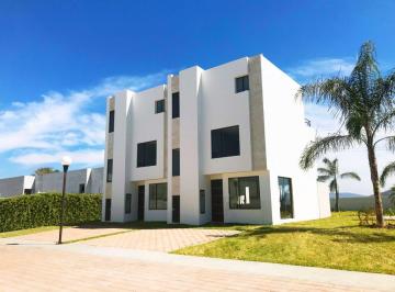 Casa de 3 habitaciones, Xochitepec · Casa en Venta con Alberca Cancha de Tenis Al Sur de Cuernavaca Morelos