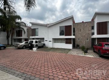 Casa en condominio · 160m² · 3 Recámaras · 2 Estacionamientos · Venta de Casa en Condominio, Privada Juriquilla