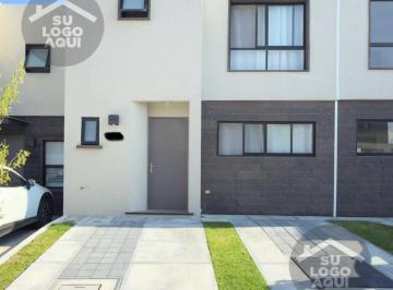 Casa en condominio · 98m² · 3 Recámaras · 2 Estacionamientos · PH - Zákia