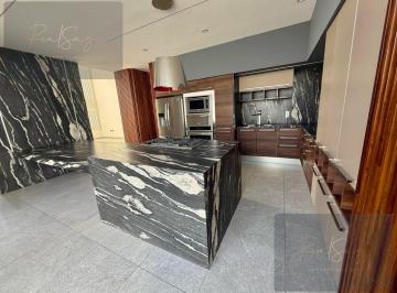 Casa en condominio · 330m² · 3 Recámaras · 2 Estacionamientos · PH - Tamarindos