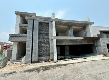 Casa · 809m² · 5 Recámaras · 4 Estacionamientos · Casa en Venta en La Herradura, Carretera Nacional, Monterrey, N. L.