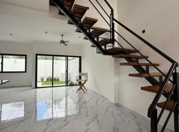 Casa · 175m² · 3 Recámaras · Casa en Venta Arbolada Residencial