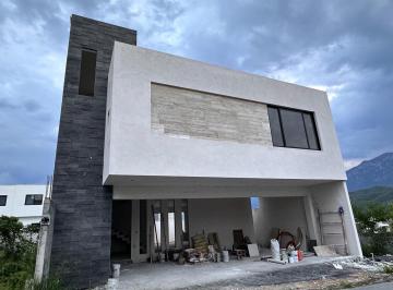 Casa · 430m² · 3 Recámaras · 3 Estacionamientos · Casa - Fraccionamiento Castaños del Vergel