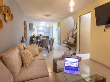 Casa de 2 habitaciones, San Miguel de Allende · Casa Nueva Nueva en Venta en Conjunto Privado con Alberca en Sma, Gto