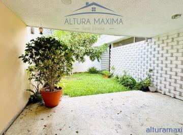 Casa de 4 habitaciones, Guadalajara · Casa Una Planta en Renta Ladron de Guevara 4 Rec Ideal Oficinas Consultorios