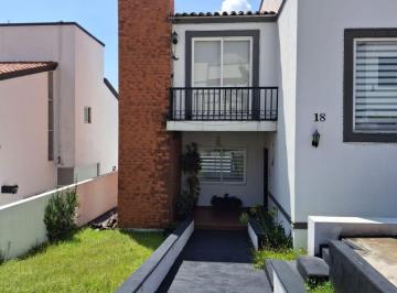Casa de 3 habitaciones, Atizapán de Zaragoza · Se Vende Hermosa E Iluminada Casa en Bosque Esmeralda, Edo. de Mexico