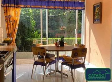 Casa de 3 habitaciones, Alvaro Obregón · Casa en Calle Cerrada de Solo Transito Local en Parte Baja Para Remodelar